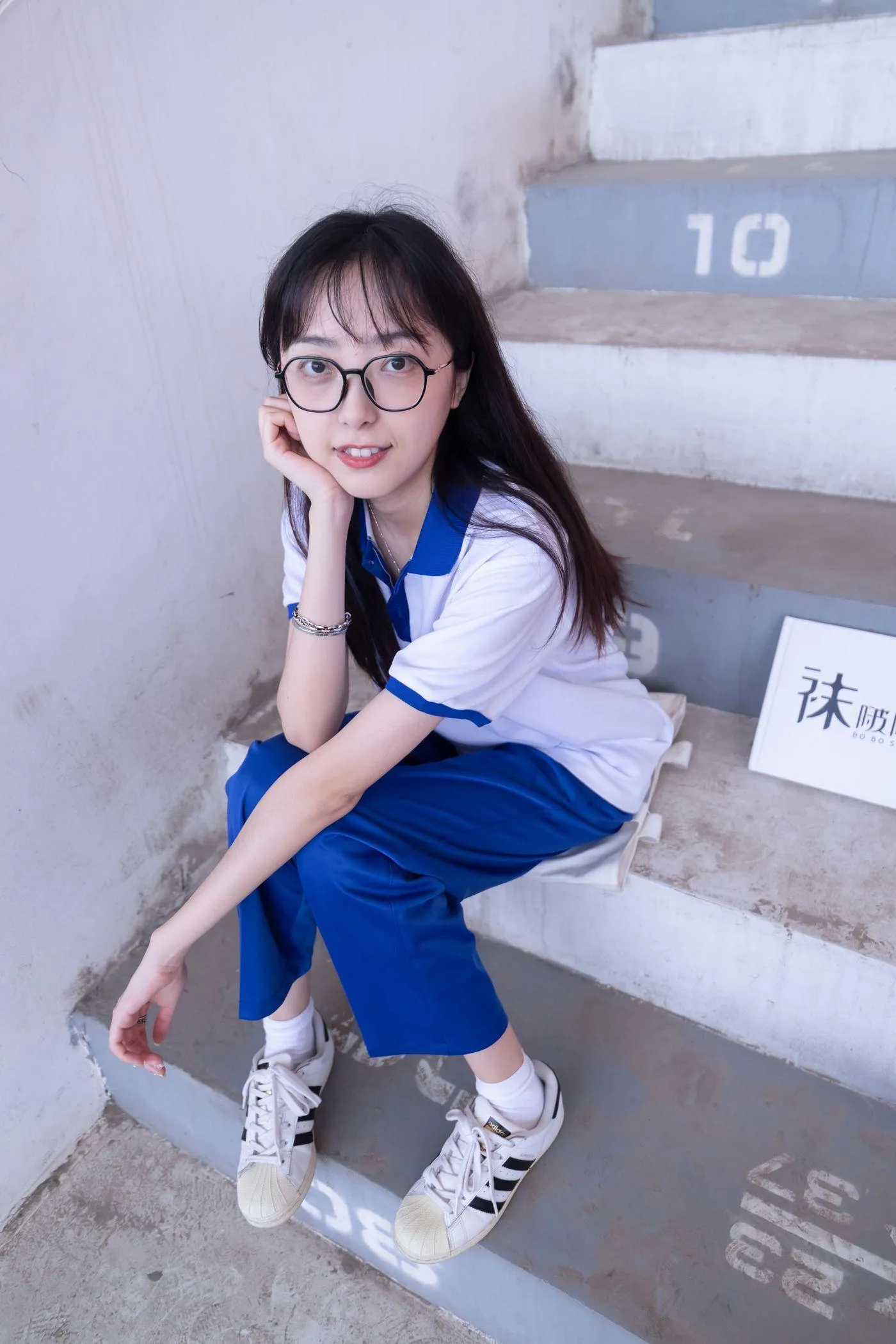 [BoBoSocks袜啵啵]NO.002 稚予-校服、贝壳头、白棉袜、裸足 [139P]插图9